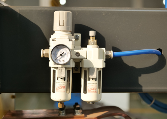 corner binding machine